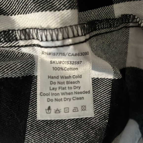 NWOT Trick’r Treat Flannel - Picture 8 of 8